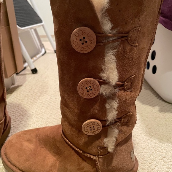 Women’s UGG Bailey button tall boots size 7 chestnut - Picture 5 of 8